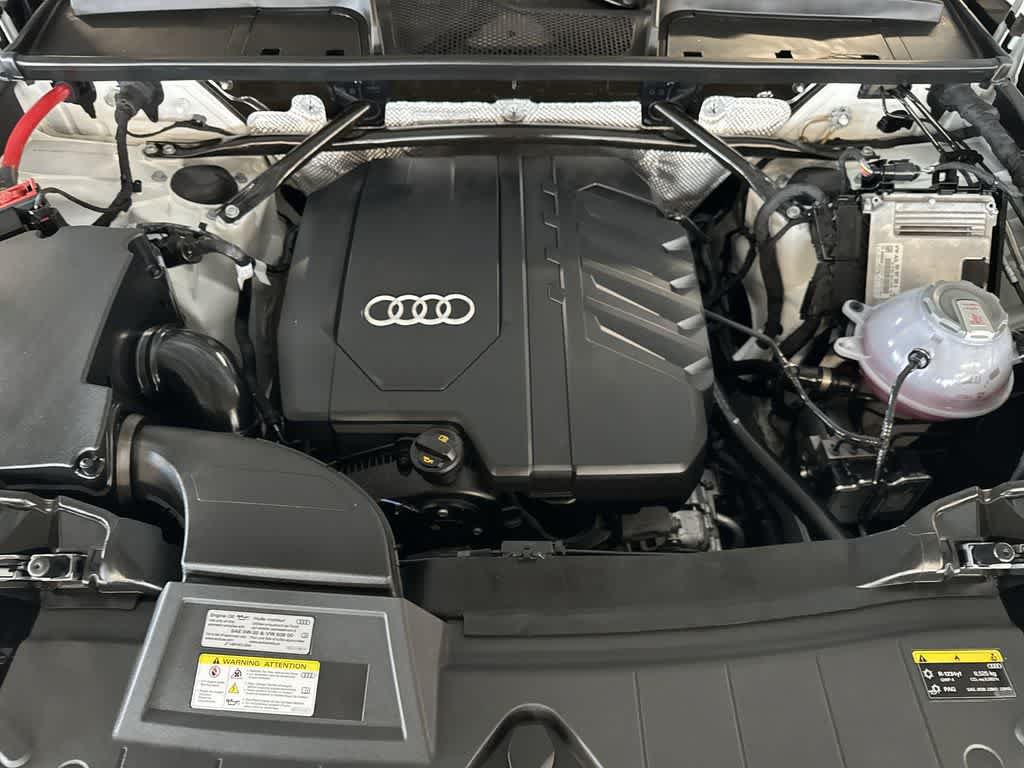 Used 2025 Audi Q5 2.0T Premium Plus w/ Premium Plus Package AWD/4WD image 12