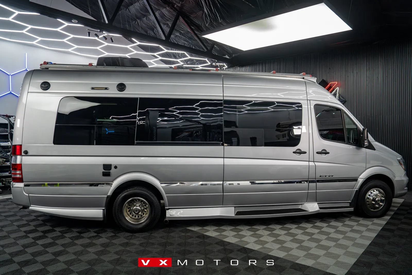 Used 2017 Mercedes-Benz Sprinter 3500 image 23