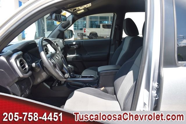 Used 2021 Toyota Tacoma TRD Off-Road w/ Technology Package AWD/4WD image 18