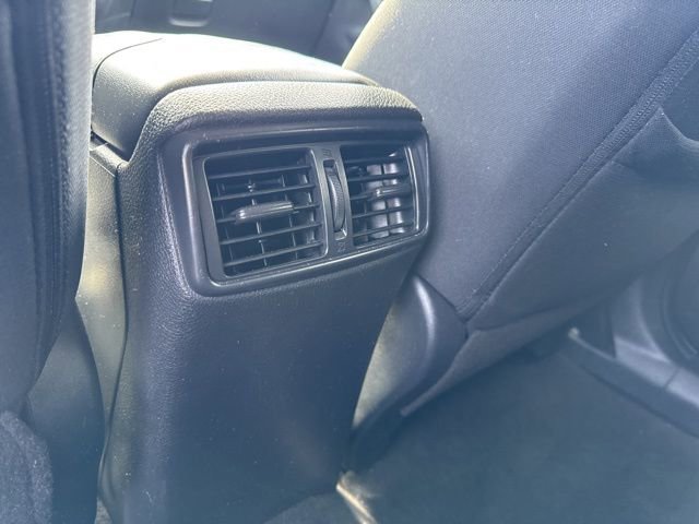 Used 2020 Nissan Rogue SV image 22