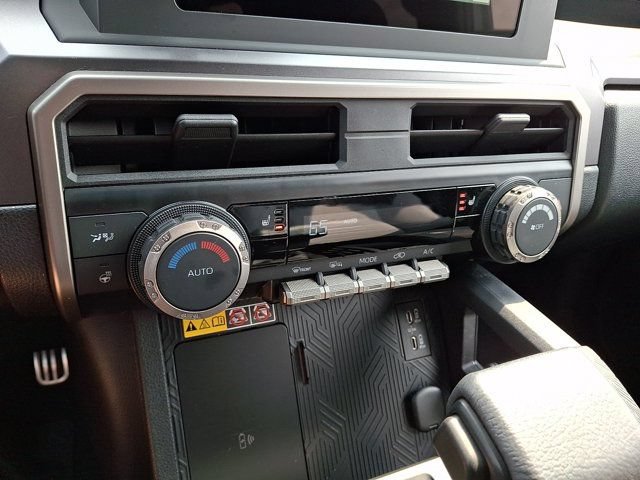 Used 2025 Toyota 4Runner TRD Sport AWD/4WD image 19