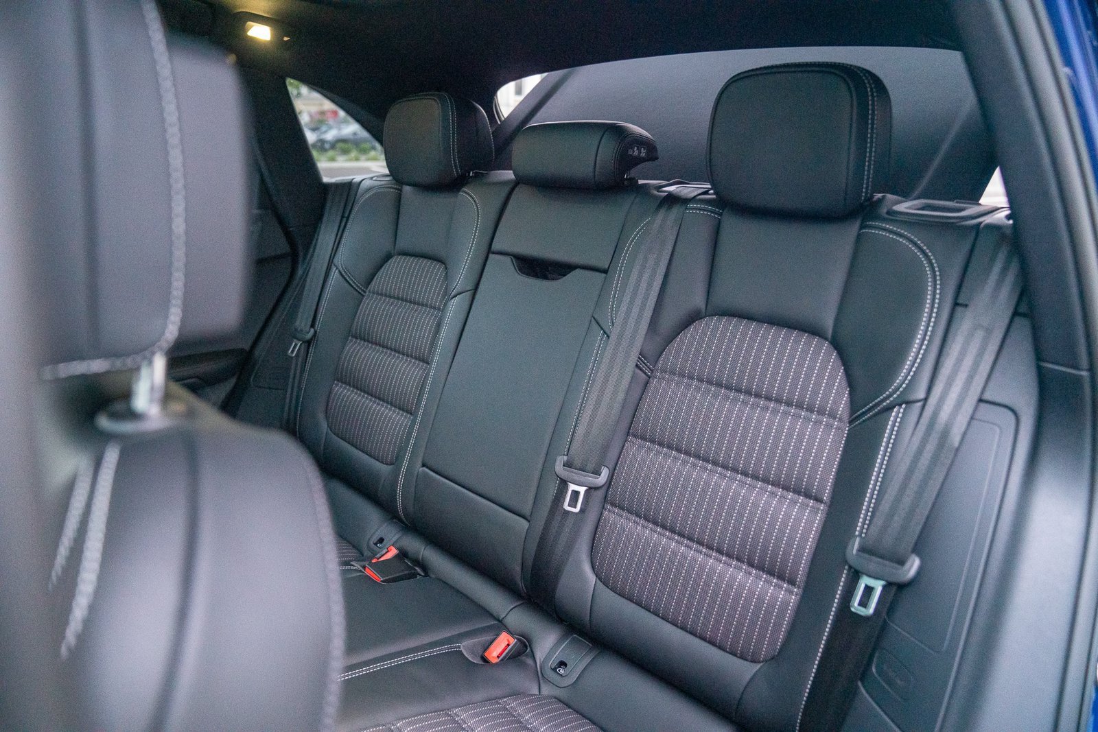 Certified 2026 Porsche Macan Turbo AWD/4WD image 25
