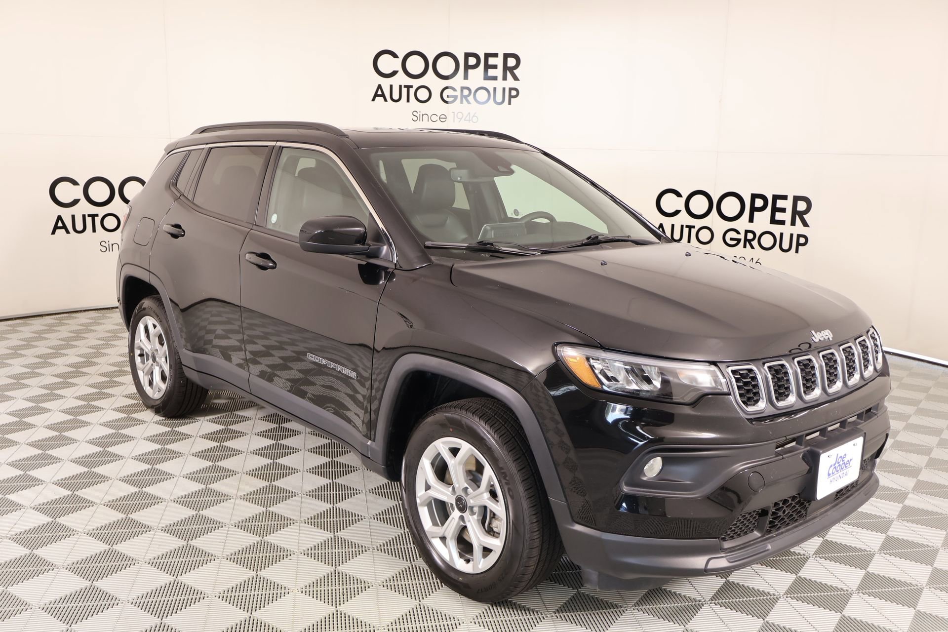 Used 2025 Jeep Compass Latitude w/ Sun & Sound Group