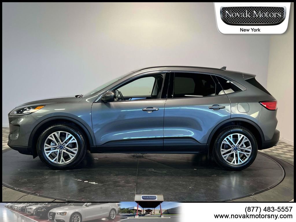 Used 2022 Ford Escape SEL w/ Technology Package AWD/4WD image 5