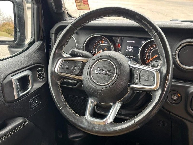 Used 2019 Jeep Wrangler Unlimited Sahara w/ Dual Top Group AWD/4WD image 14