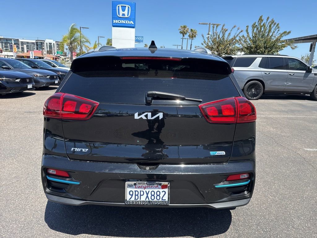 Used 2022 Kia Niro EX image 10