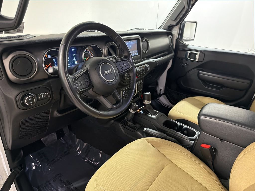 Used 2021 Jeep Gladiator Sport AWD/4WD image 10