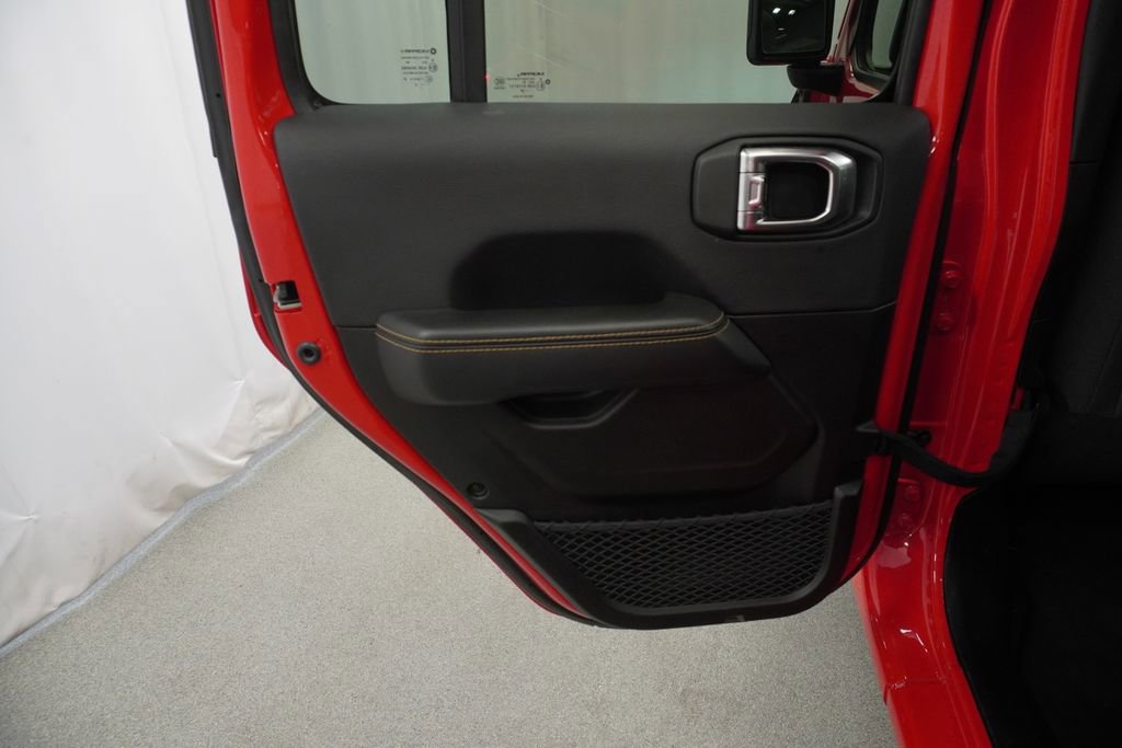 Certified 2025 Jeep Wrangler Unlimited Sahara w/ Safety Group AWD/4WD image 38