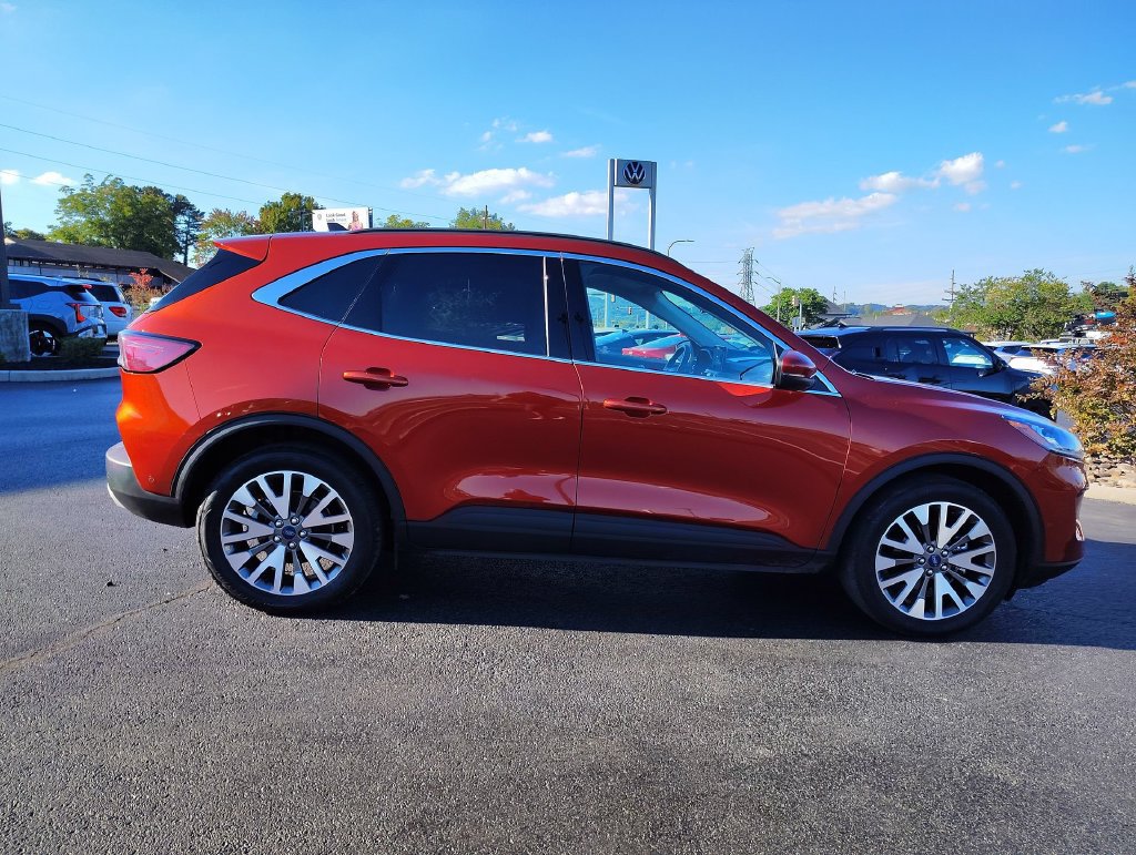 Used 2020 Ford Escape Titanium AWD/4WD image 4