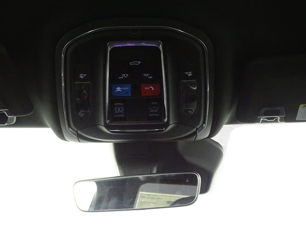 New 2025 Jeep Grand Cherokee L Laredo w/ Luxury Tech Group I image 31