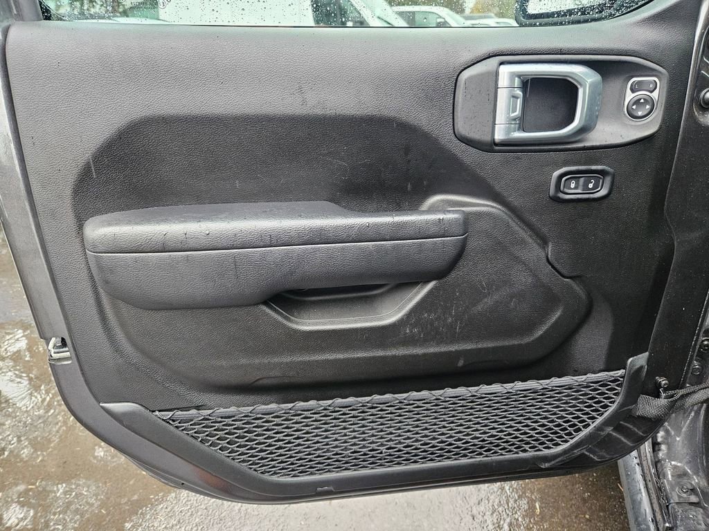 Certified 2024 Jeep Gladiator Willys image 11