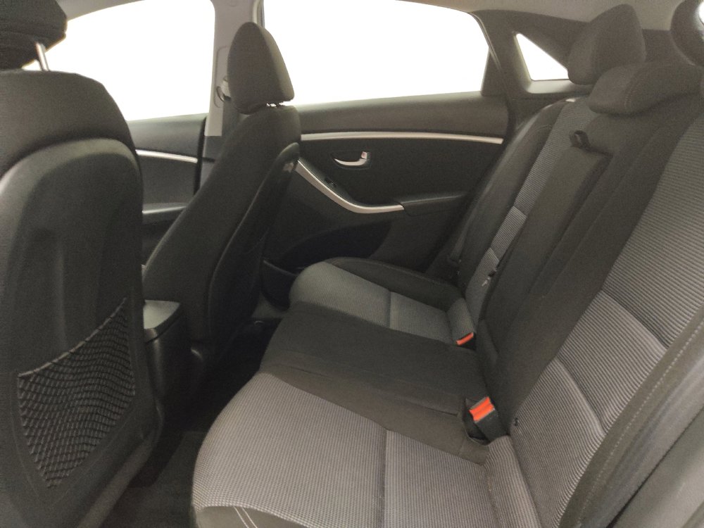 Used 2016 Hyundai Elantra GT image 18