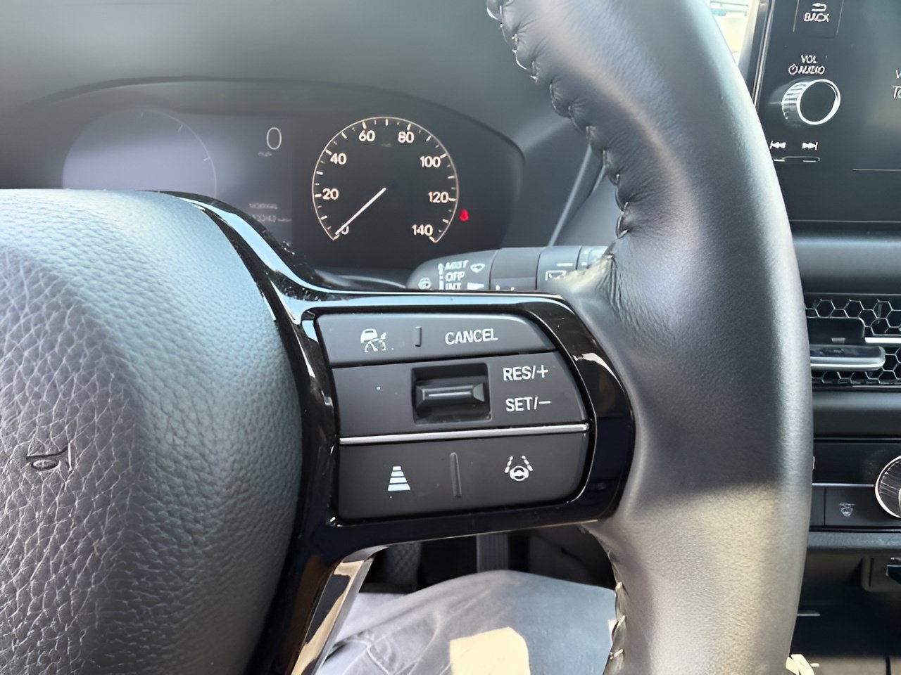 Used 2025 Honda HR-V EX-L image 19
