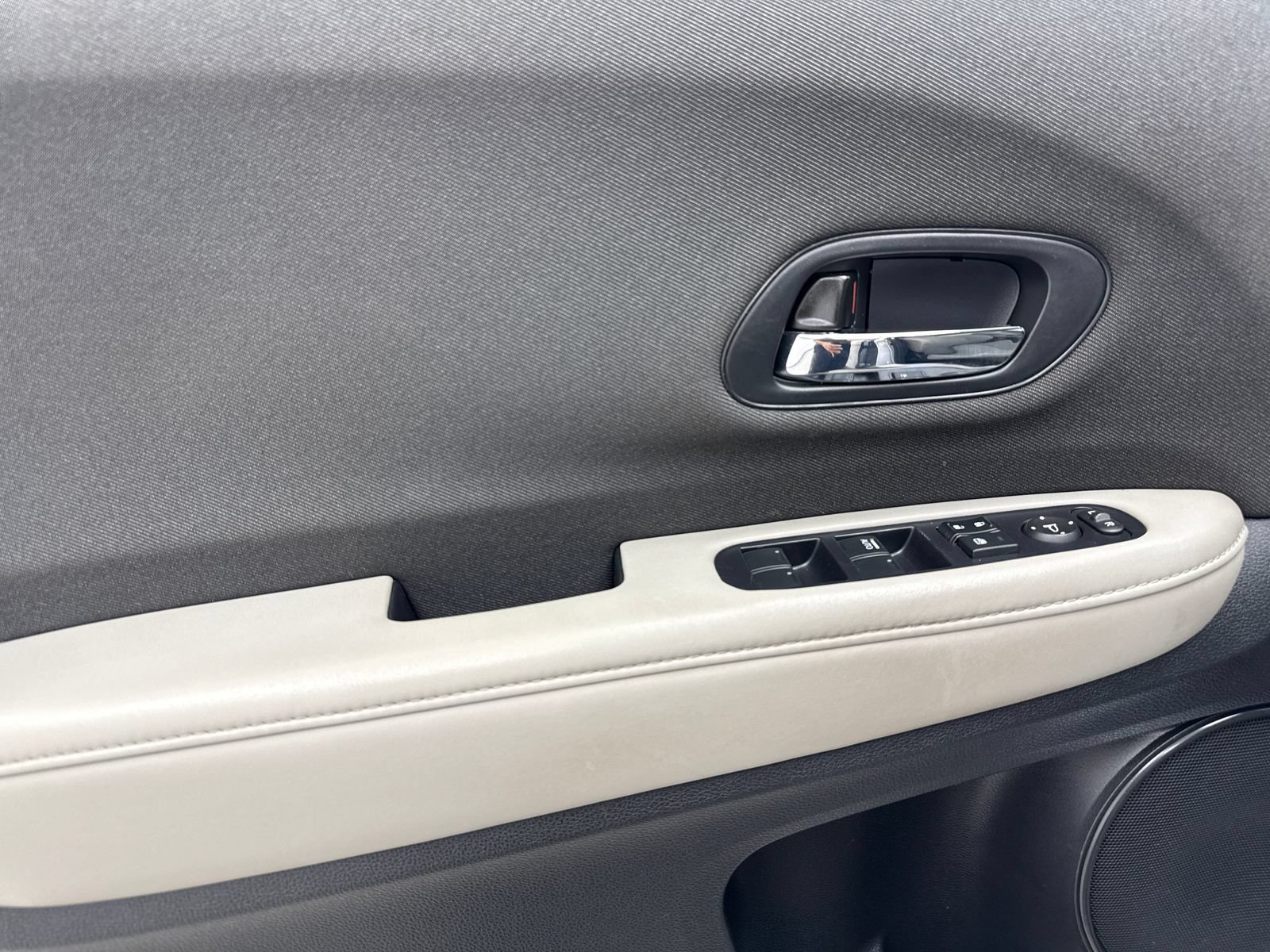 Used 2020 Honda HR-V LX image 33