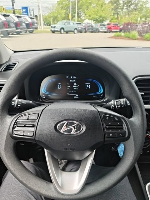 Certified 2026 Hyundai Venue SE FWD image 18