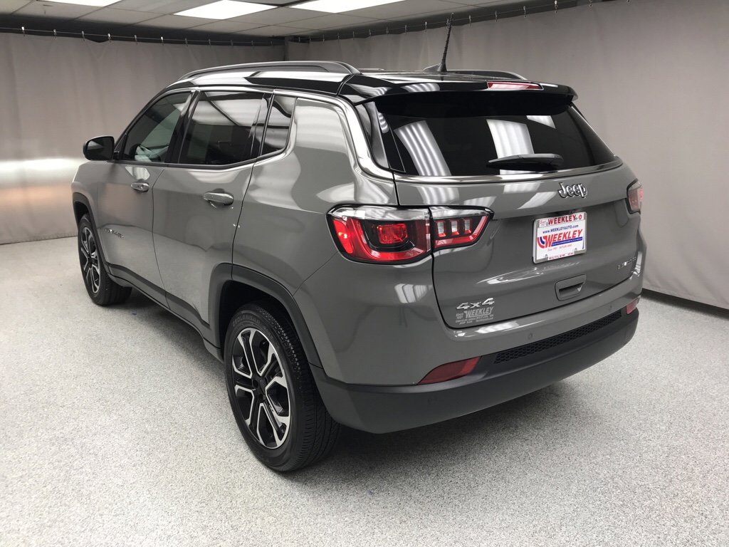 Used 2024 Jeep Compass Limited image 2