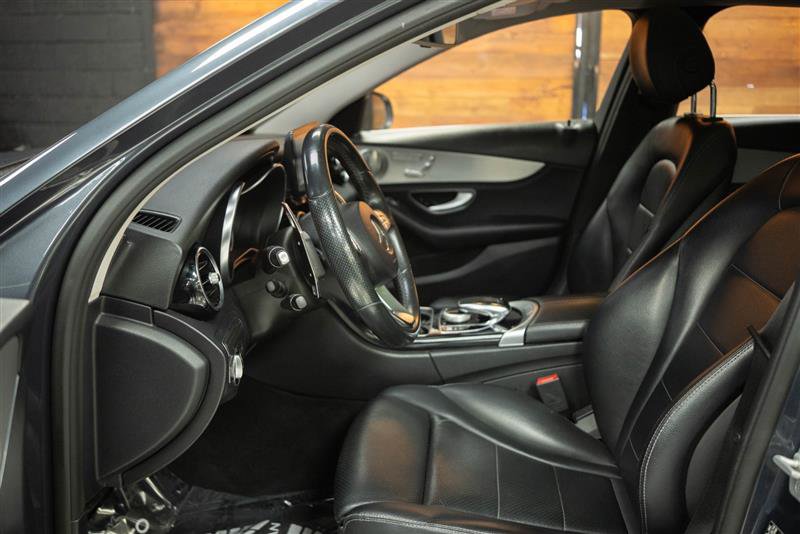 Used 2015 Mercedes-Benz C 300 4MATIC Sedan image 8