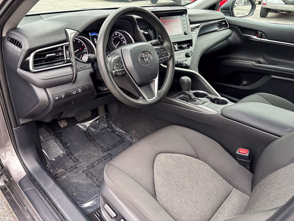 Used 2022 Toyota Camry LE image 14