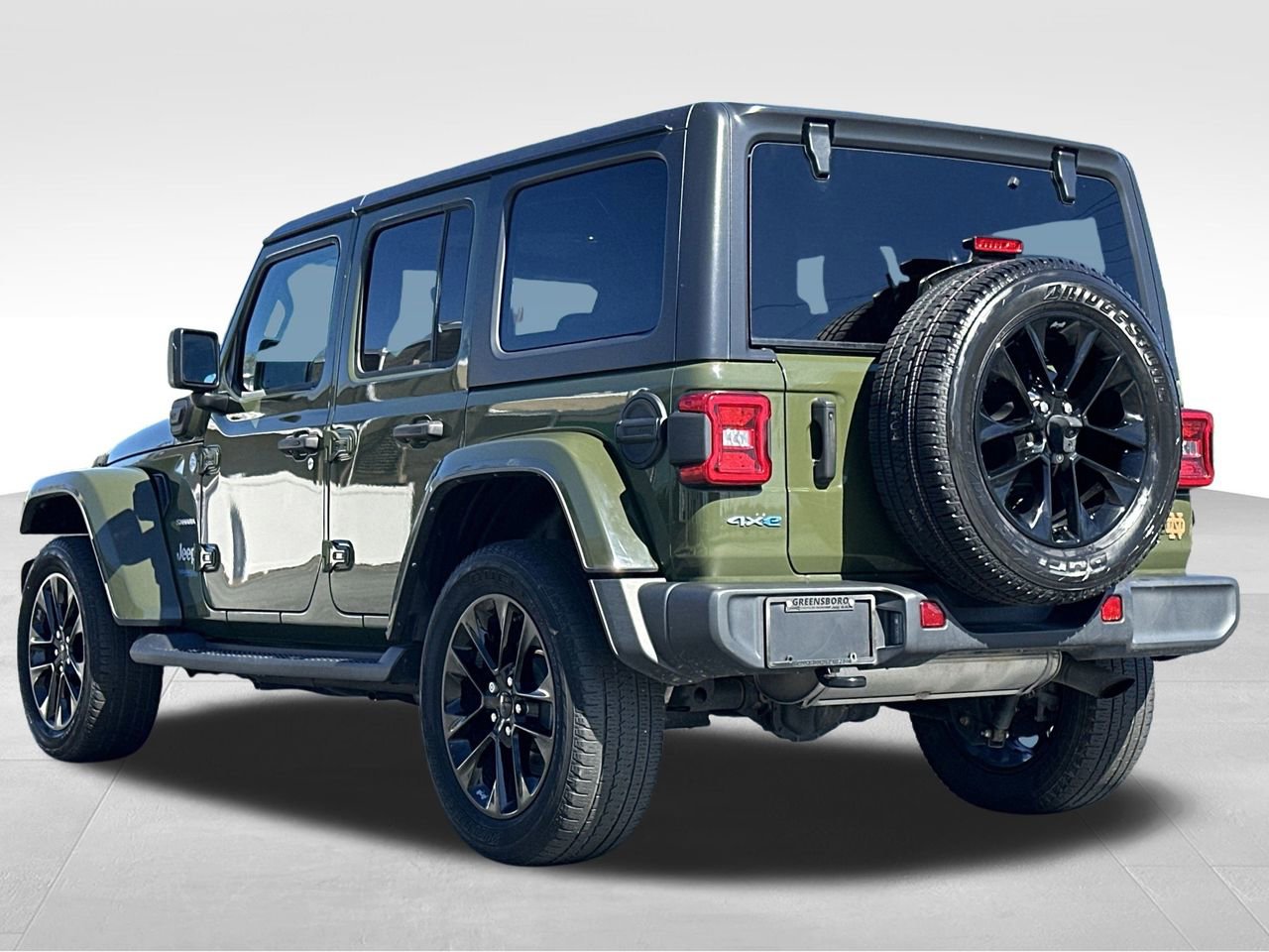 Used 2021 Jeep Wrangler Unlimited Sahara w/ Dual Top Group image 26