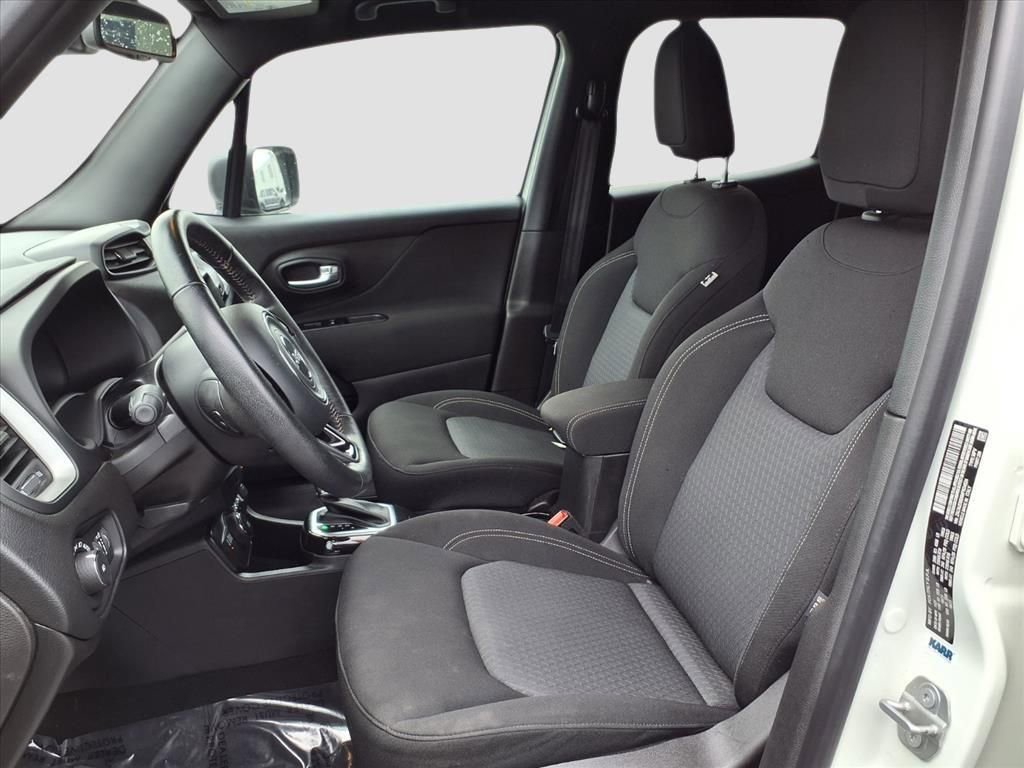 Used 2021 Jeep Renegade Latitude image 29