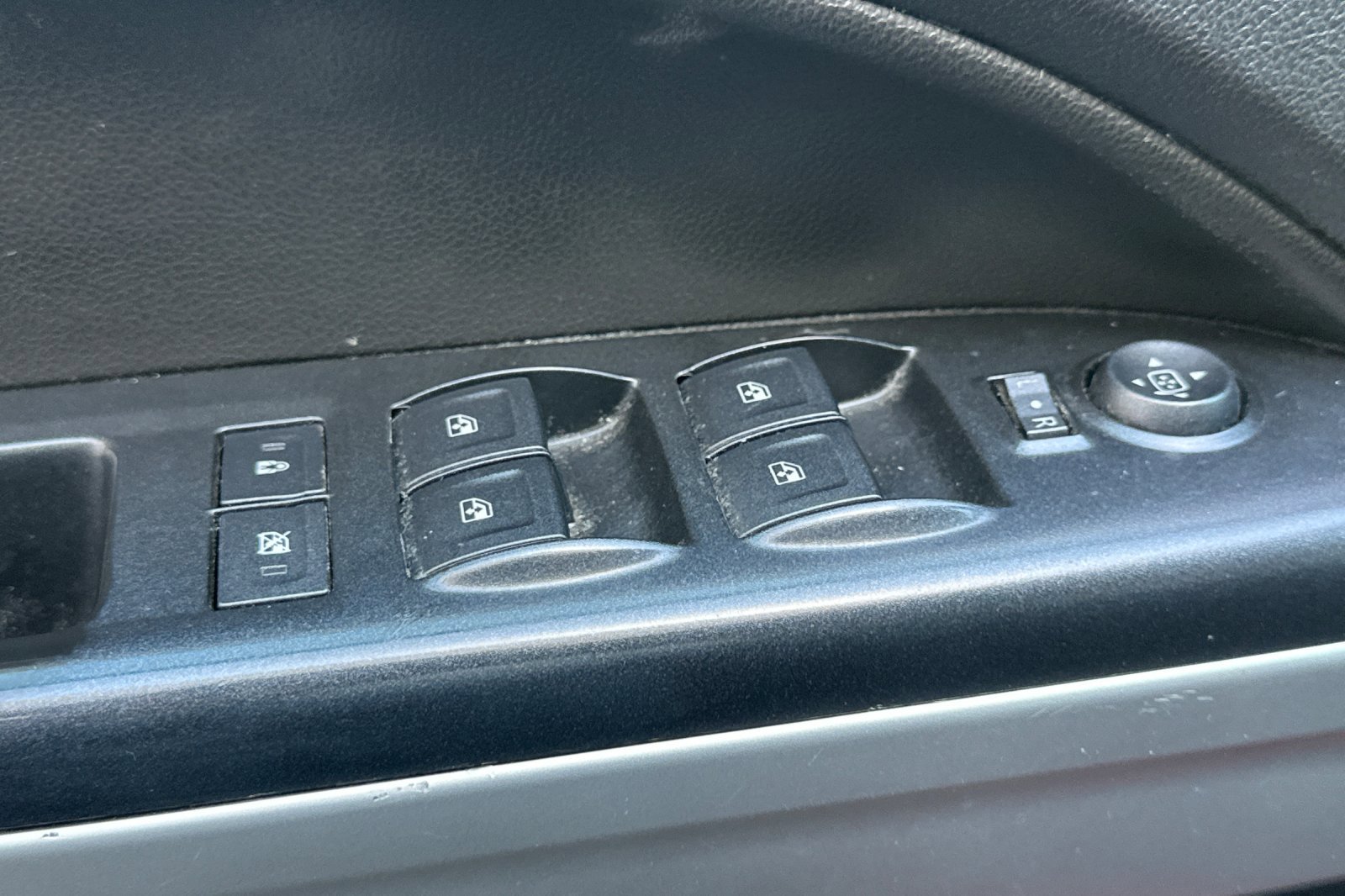 Used 2016 Chevrolet Colorado LT w/ Luxury Package, Chrome image 12