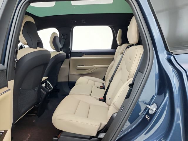 New 2026 Volvo EX90 Plus AWD/4WD image 28