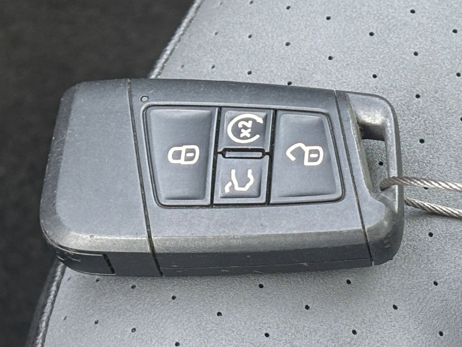 Used 2025 Volkswagen Jetta SE image 21