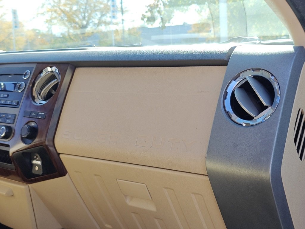 Used 2011 Ford F250 Lariat image 26