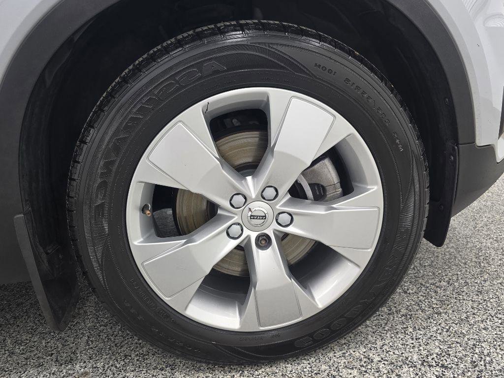 Used 2021 Volvo XC40 T5 Momentum AWD/4WD image 33