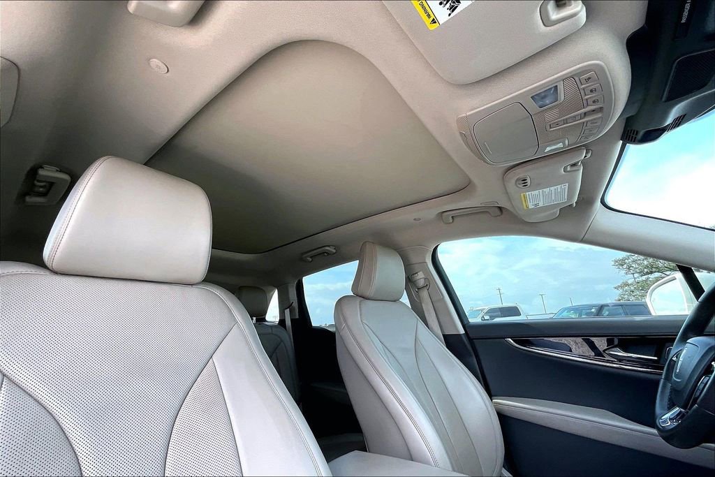 Used 2022 Lincoln Nautilus Reserve w/ Luxury Package FWD image 28