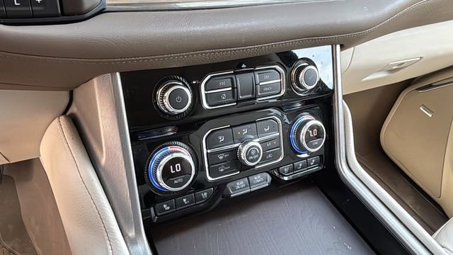 Used 2021 GMC Yukon Denali w/ Denali Ultimate Package image 32