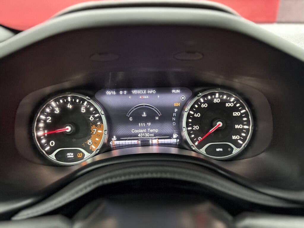 Used 2018 Jeep Renegade Limited w/ UConnect 8.4 Nav Group AWD/4WD image 19