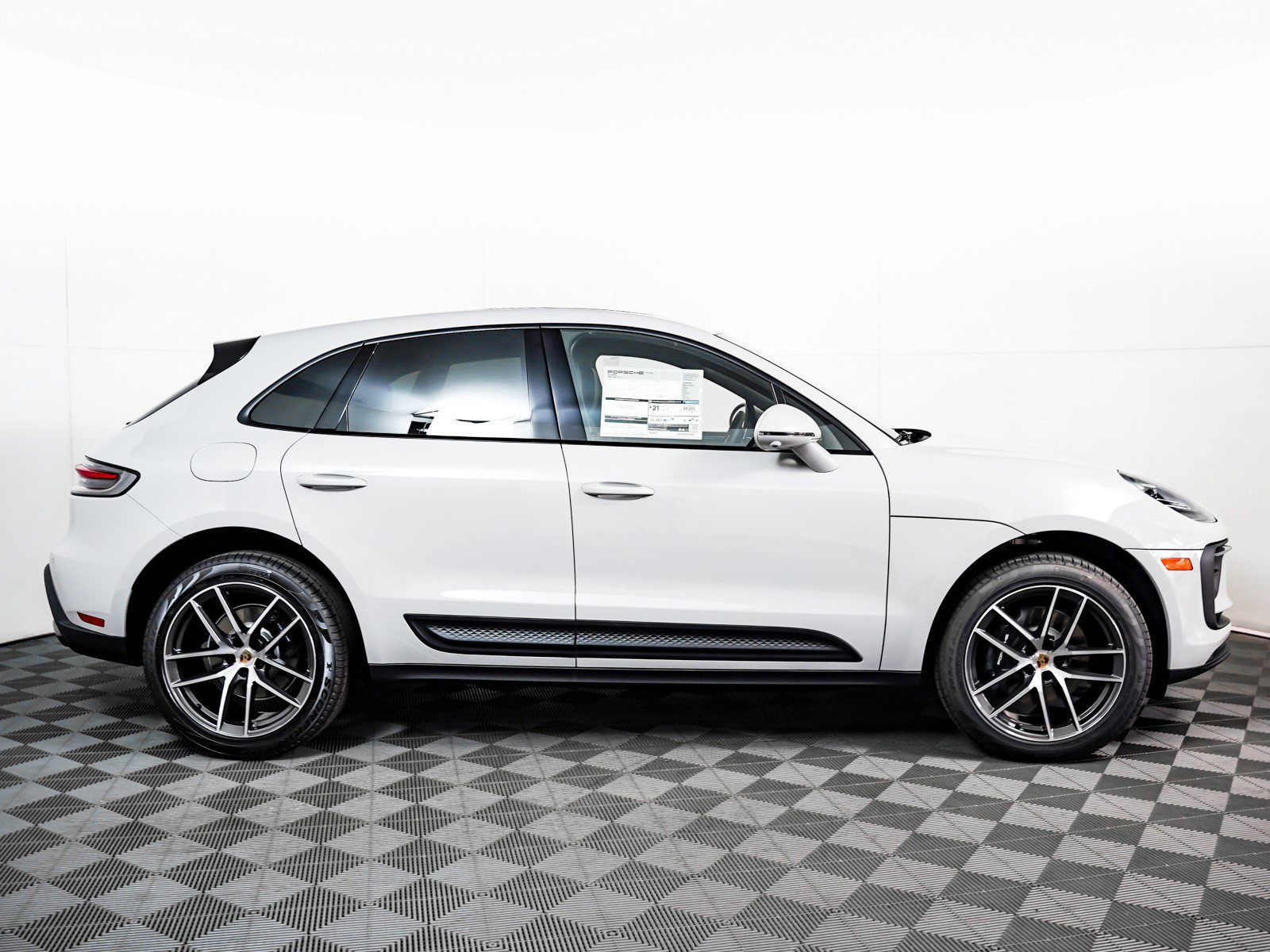 New 2026 Porsche Macan image 9