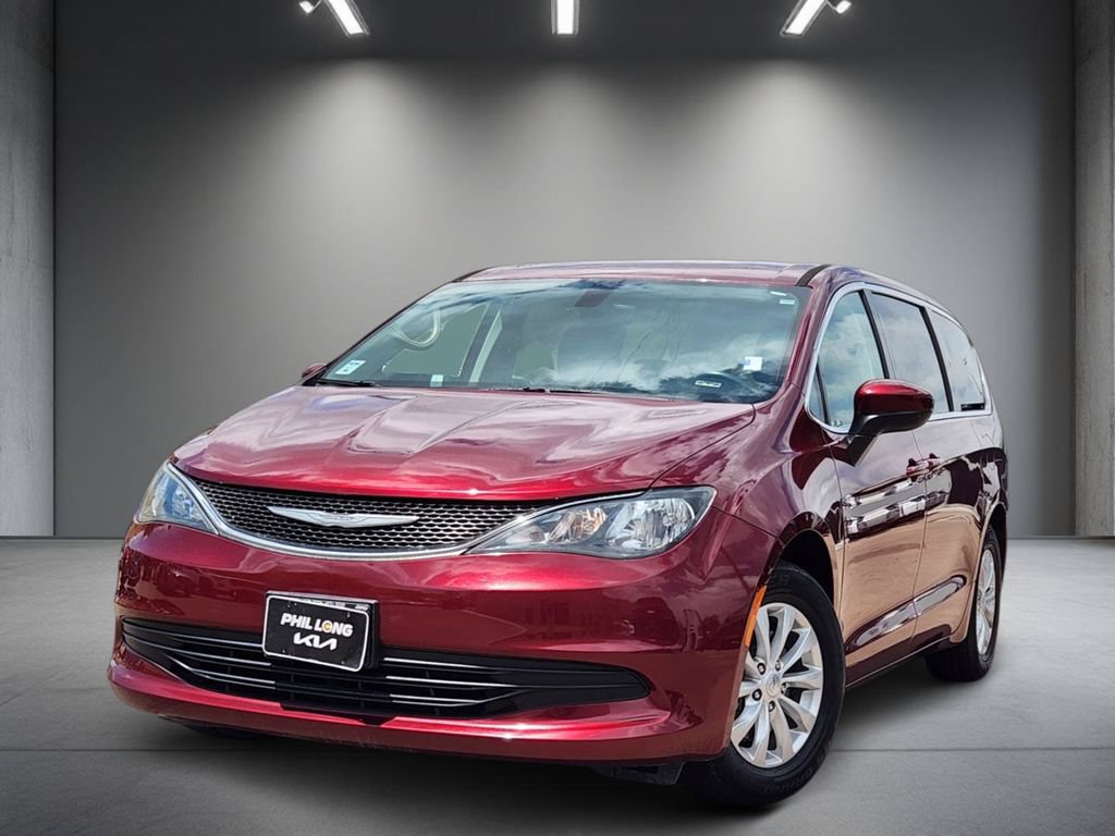 Used 2017 Chrysler Pacifica Touring w/ Tire & Wheel Group