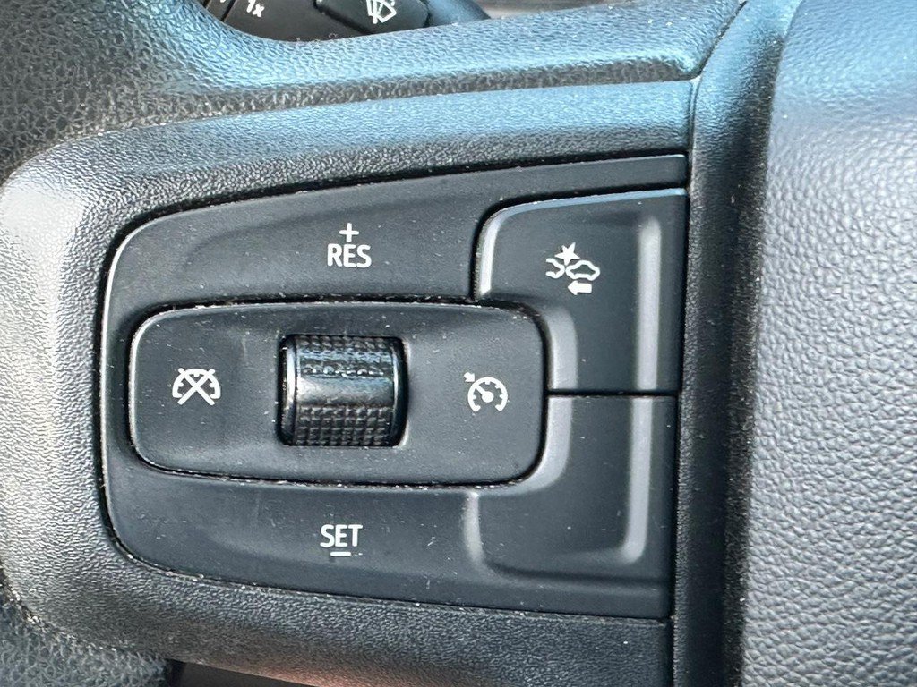 Used 2022 Chevrolet Silverado 1500 Custom AWD/4WD image 18