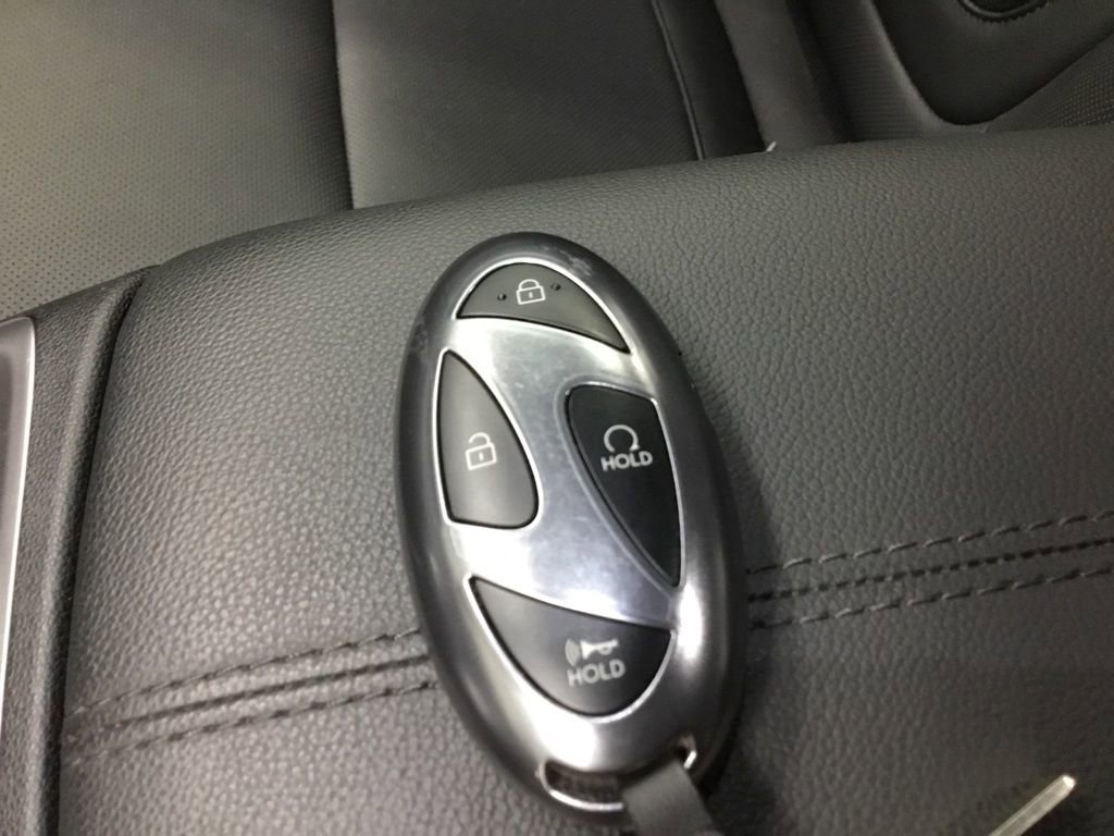 Used 2025 Hyundai Santa Cruz SEL image 9