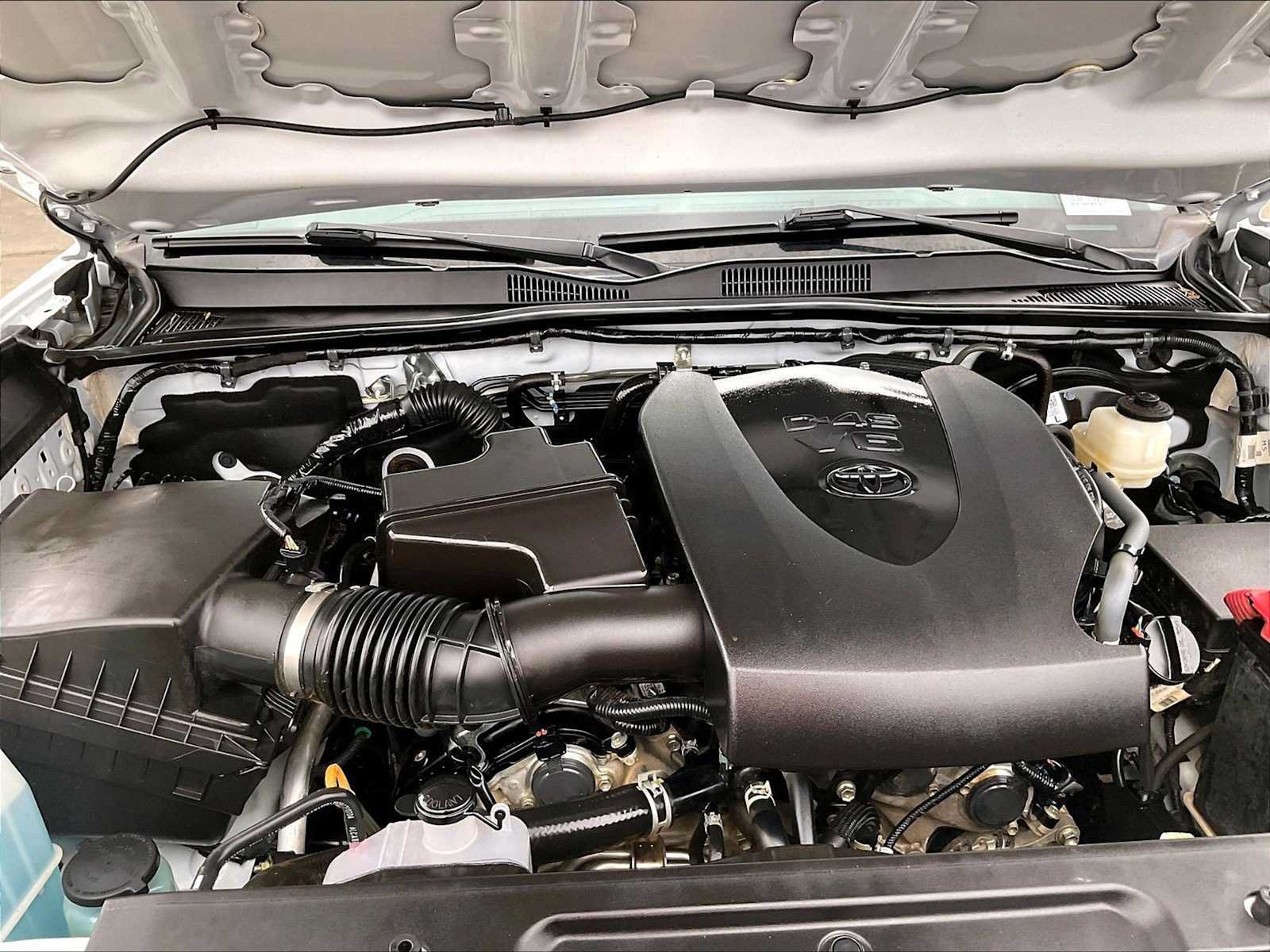 Used 2022 Toyota Tacoma SR5 w/ Trail Edition AWD/4WD image 13