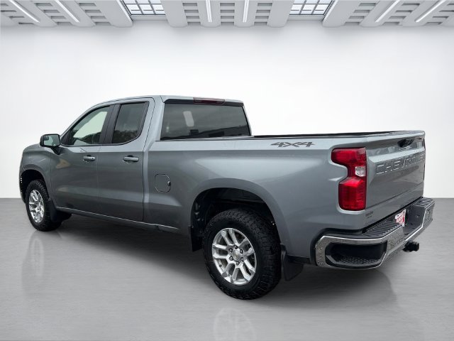 Used 2024 Chevrolet Silverado 1500 LT AWD/4WD image 7