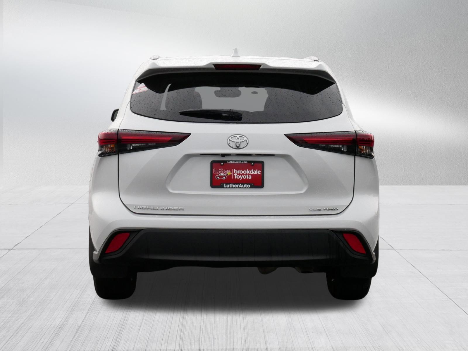 Certified 2026 Toyota Highlander XLE AWD/4WD image 6