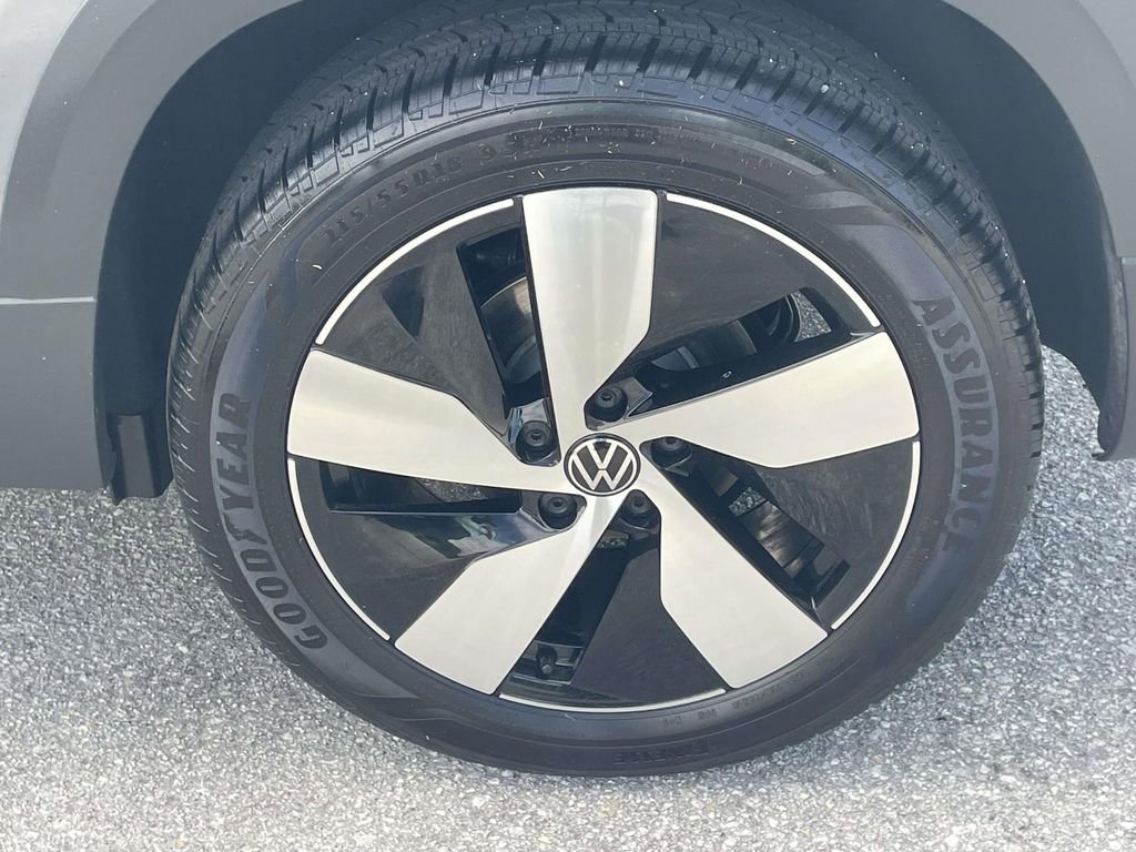 Used 2025 Volkswagen Taos S AWD/4WD image 7
