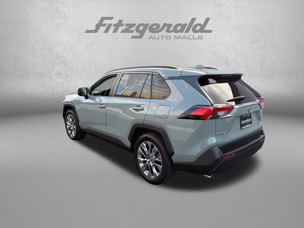 Used 2019 Toyota RAV4 XLE Premium w/ All Weather Liner Package AWD/4WD image 5