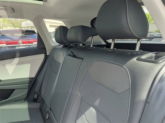 New 2025 Volkswagen Taos SE image 10