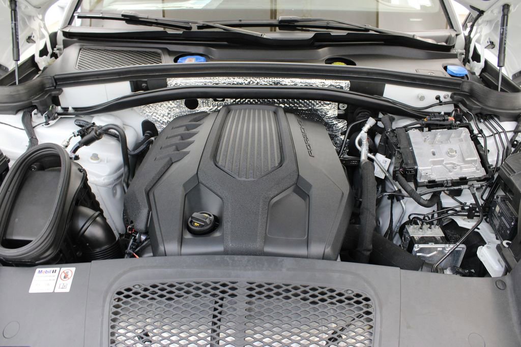 New 2024 Porsche Macan image 42