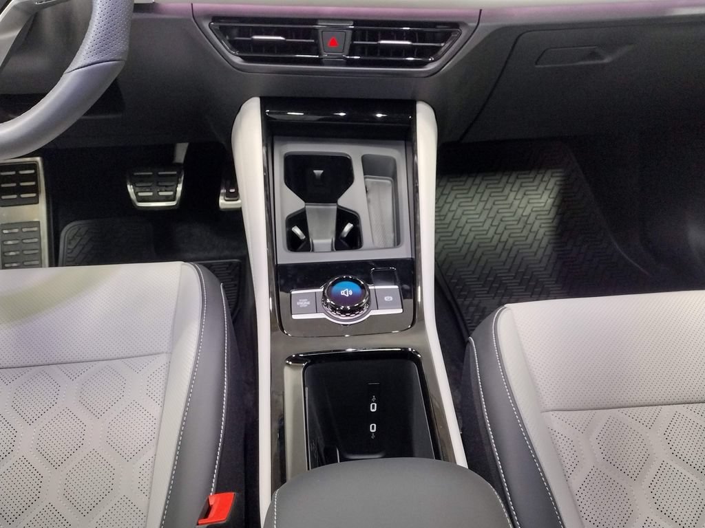 New 2026 Volkswagen Tiguan SE R-Line AWD/4WD image 42