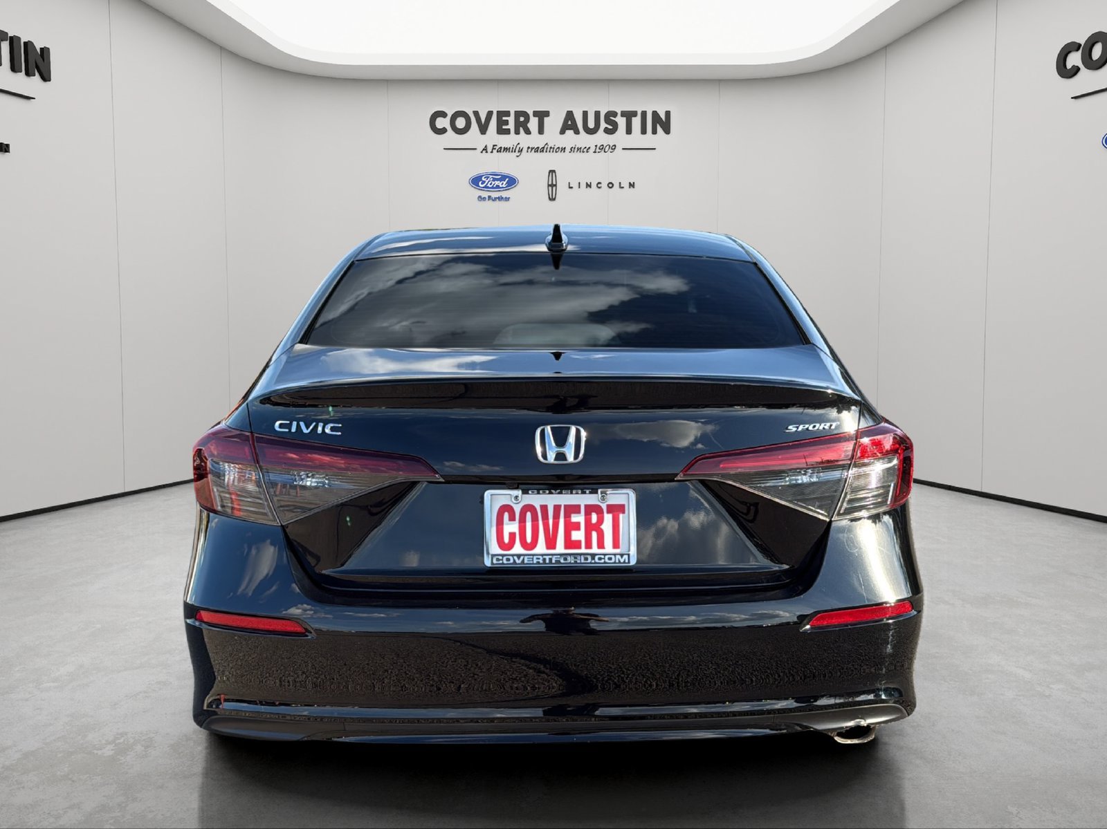 Used 2025 Honda Civic Sport image 3