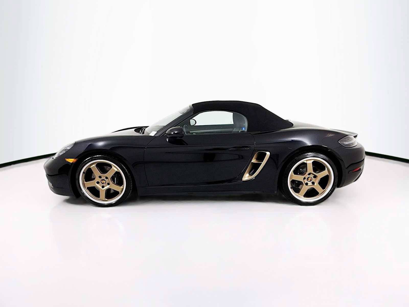 Certified 2022 Porsche 718 Boxster RWD image 2