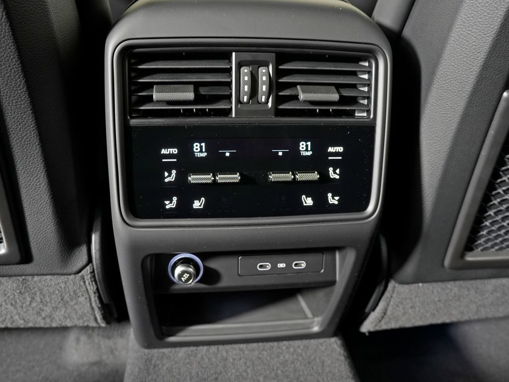 Certified 2026 Porsche Cayenne Coupe AWD/4WD image 37