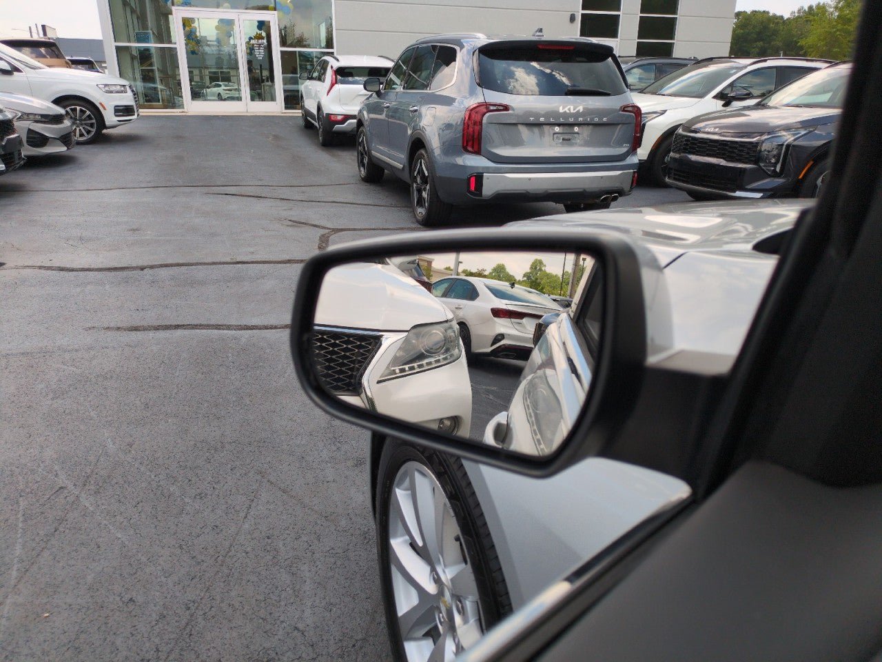 Used 2013 Chevrolet Malibu LTZ FWD image 8