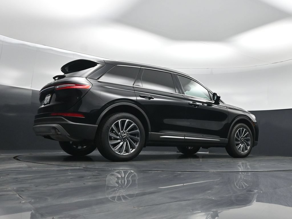 Used 2023 Lincoln Corsair Reserve w/ Equipment Group 201A FWD image 44