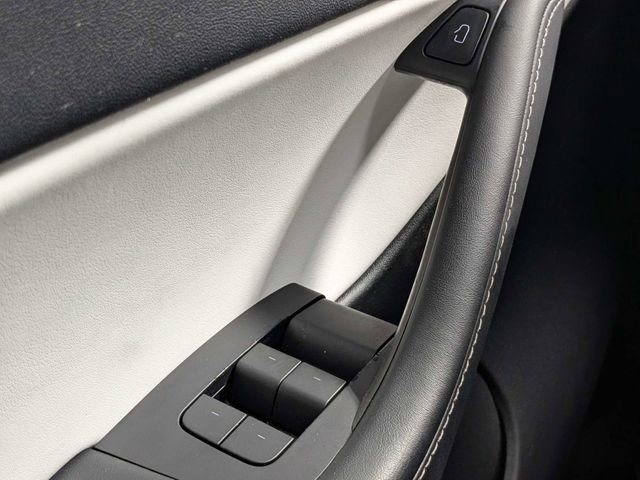 Used 2022 Tesla Model Y Performance image 20